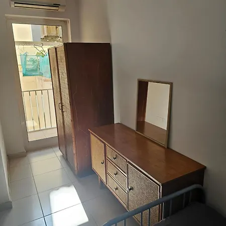 3 Bedrooms Flat At Msida Msierah