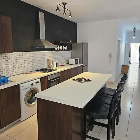 Apartment 3 Bedrooms Flat At Msida
